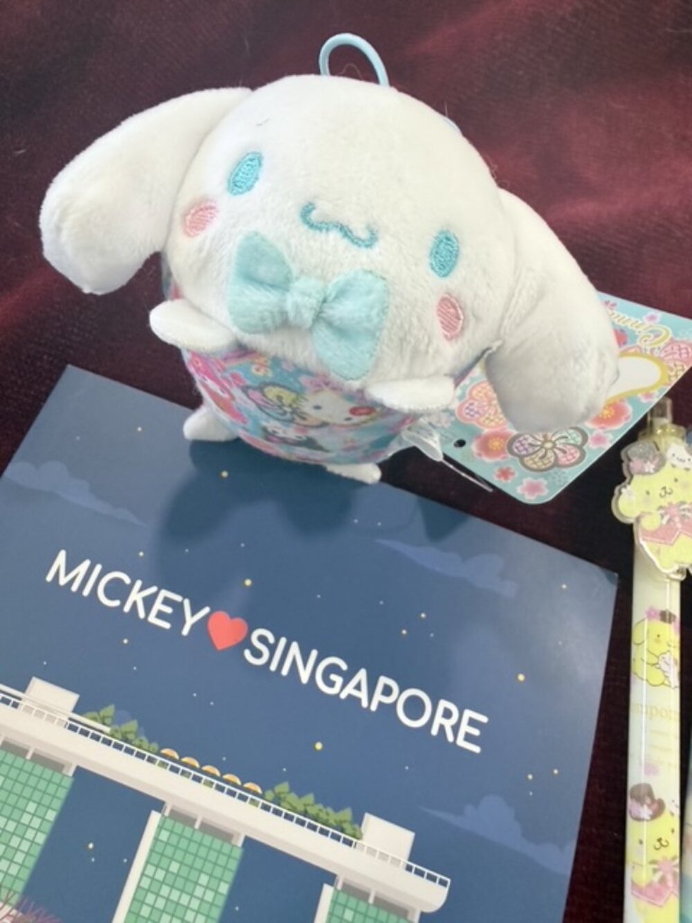 5 Pens, 1 Disney Memo Pad, 1 Sanrio Plush FREE SHIPPING - Picture 6 of 11